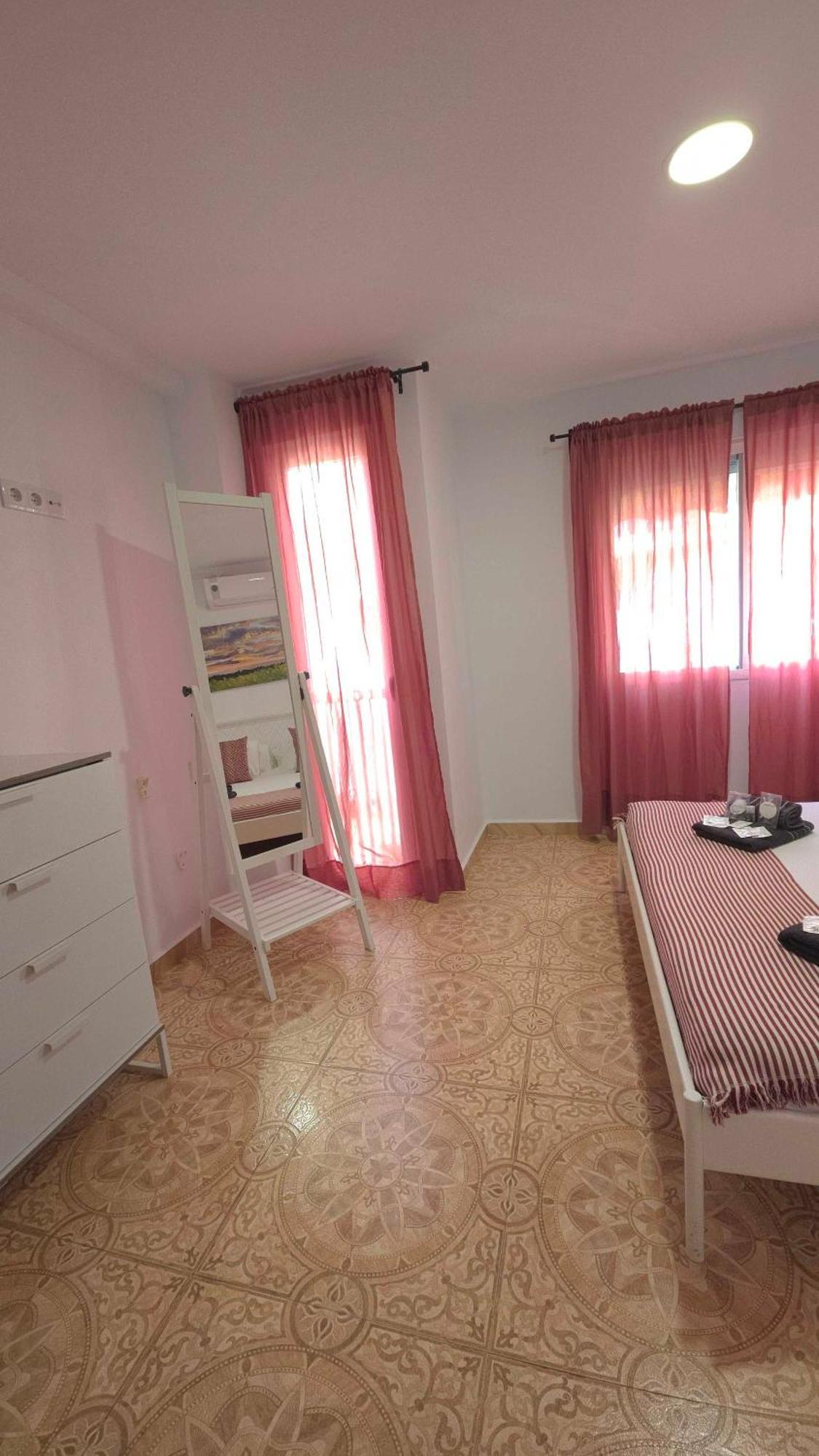 Suncastle Apartamentos Alicante -With Sunny Rooftop Terrace And Barbecue Extérieur photo